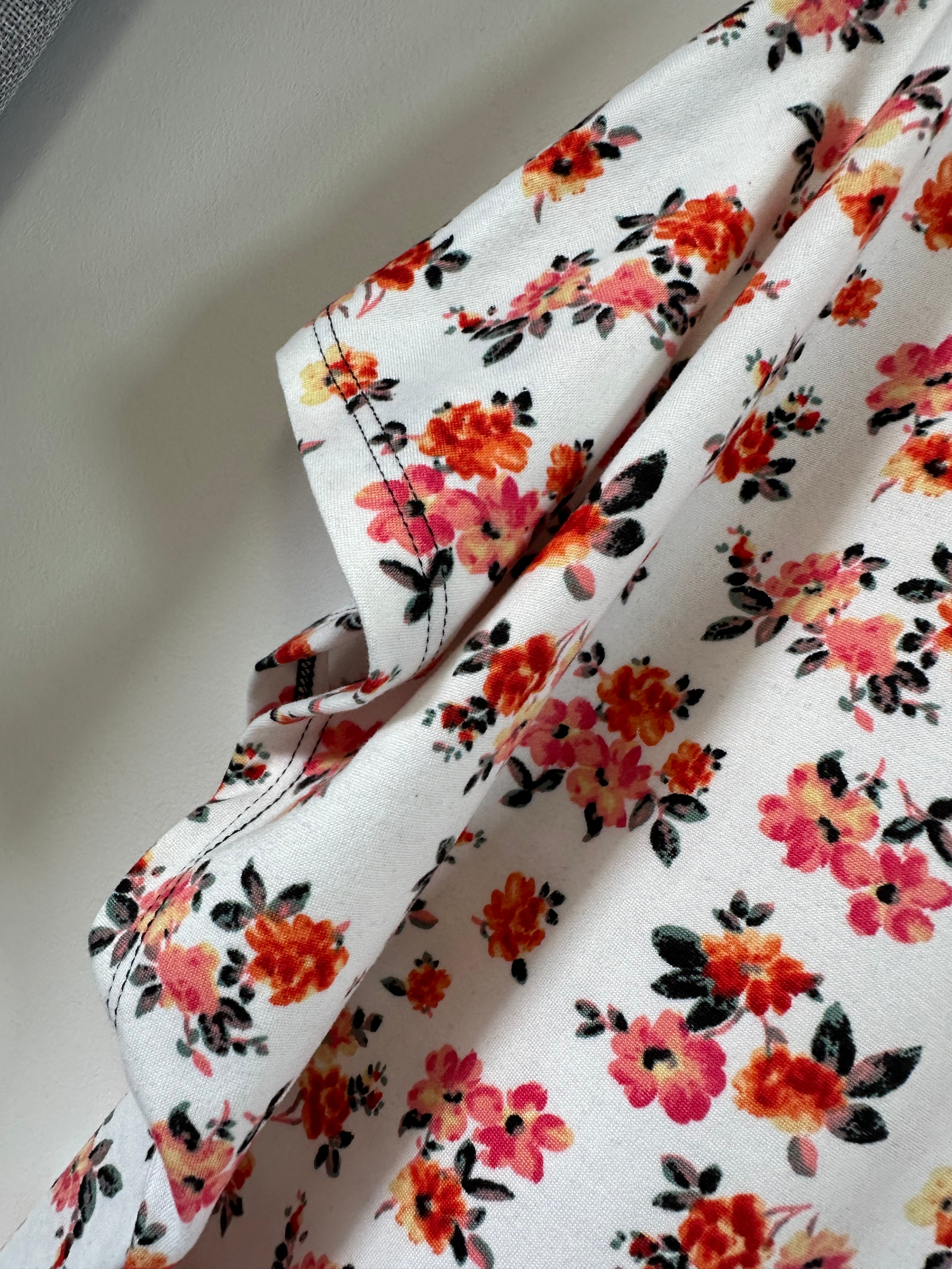 IMPARFAIT** Chandail Ample Petit Fleuri fond Blanc LONG