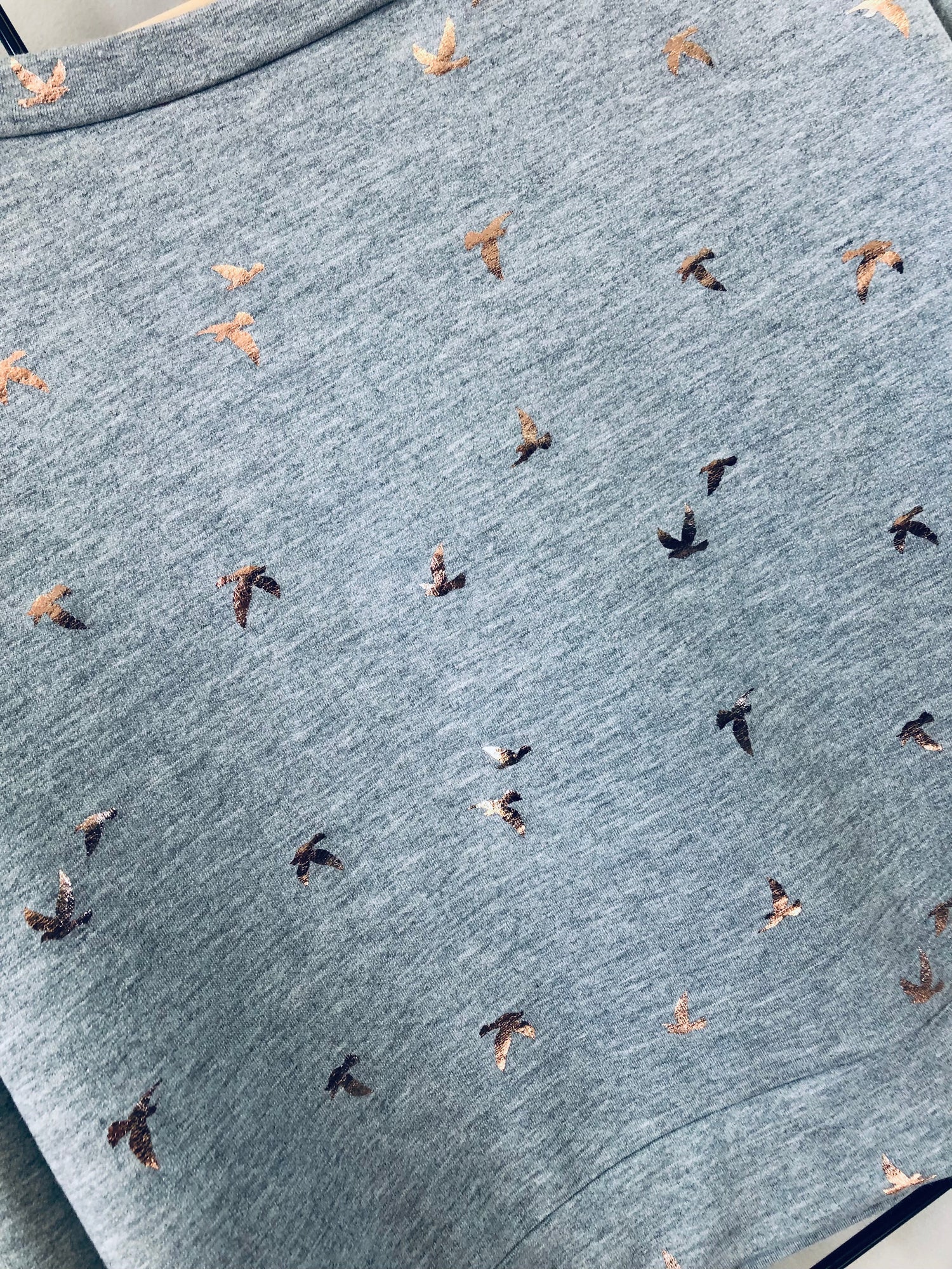 Chandail CHLOÉ 🐦⬛ Gris **Sur Commande