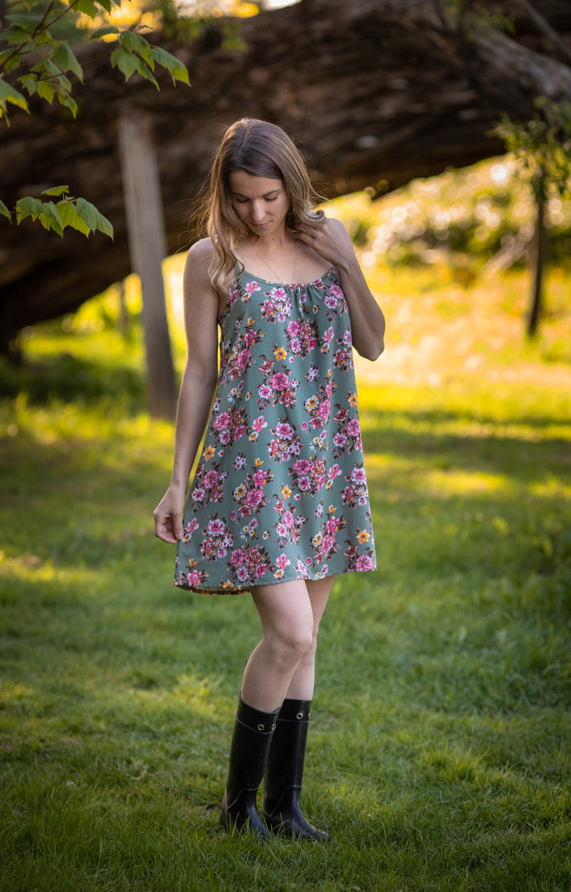 Robe JULIETTE Floral Sauge **En Stock