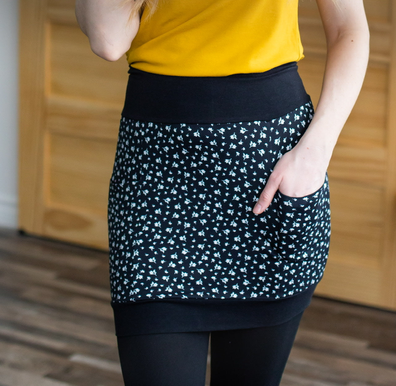Jupe à POCHES Motifs Petites fleurs **En Stock