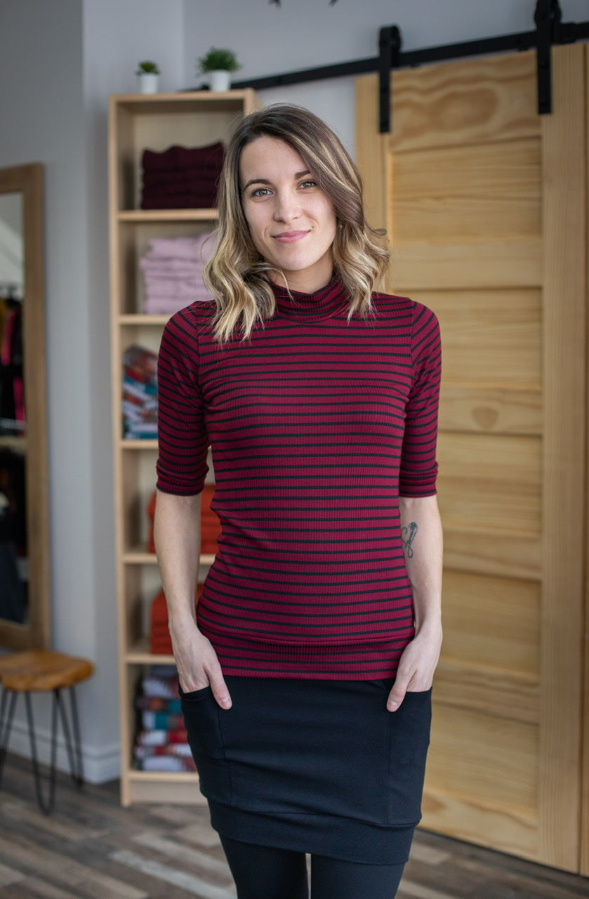 Chandail EMMA RAYURES Noir et Rouge